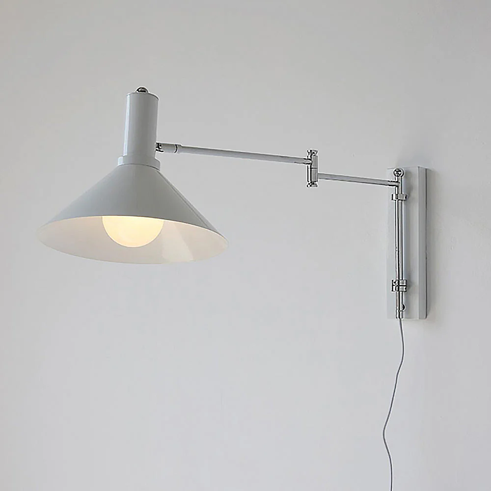 Contemporary Rotatable Iron Wall Light - Image 3