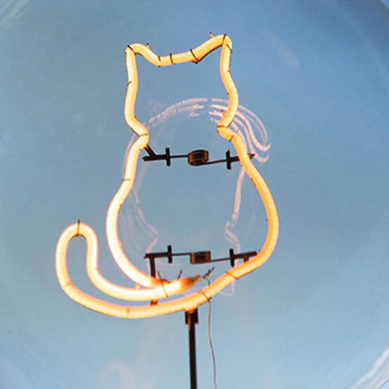 Cute Pink & White Cat Pattern Table Lamp - Image 8