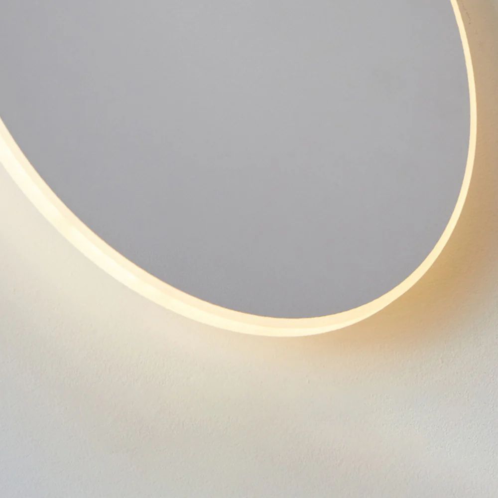 Minimalist Round Metal LED Outdoor Wall Light - Image 4