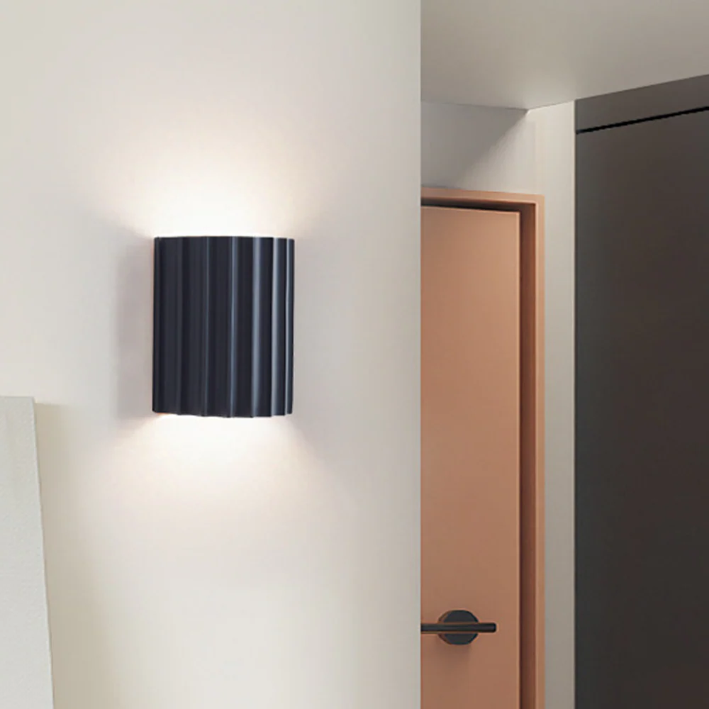 Modern Half-Circle Resin Wall Sconce For Living Room - Image 11