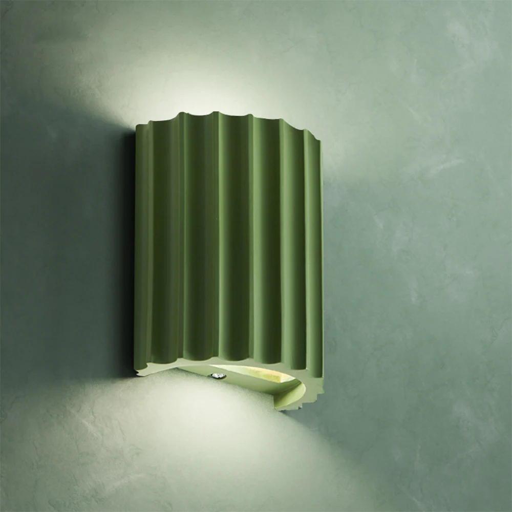Modern Half-Circle Resin Wall Sconce For Living Room - Image 3
