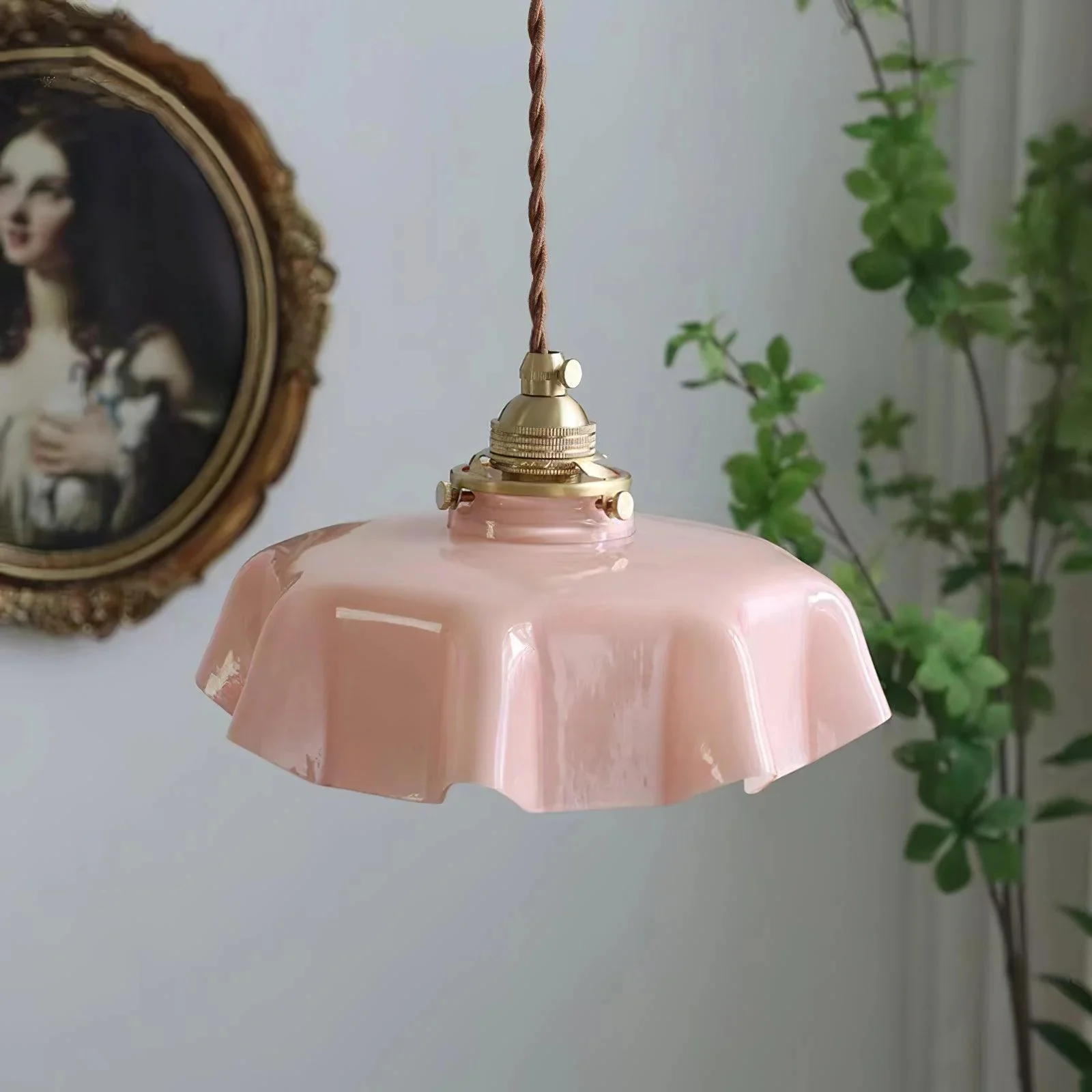 Modern Romantic Small Glass Ribbon Edge Pendant Light For Living Room - Image 10