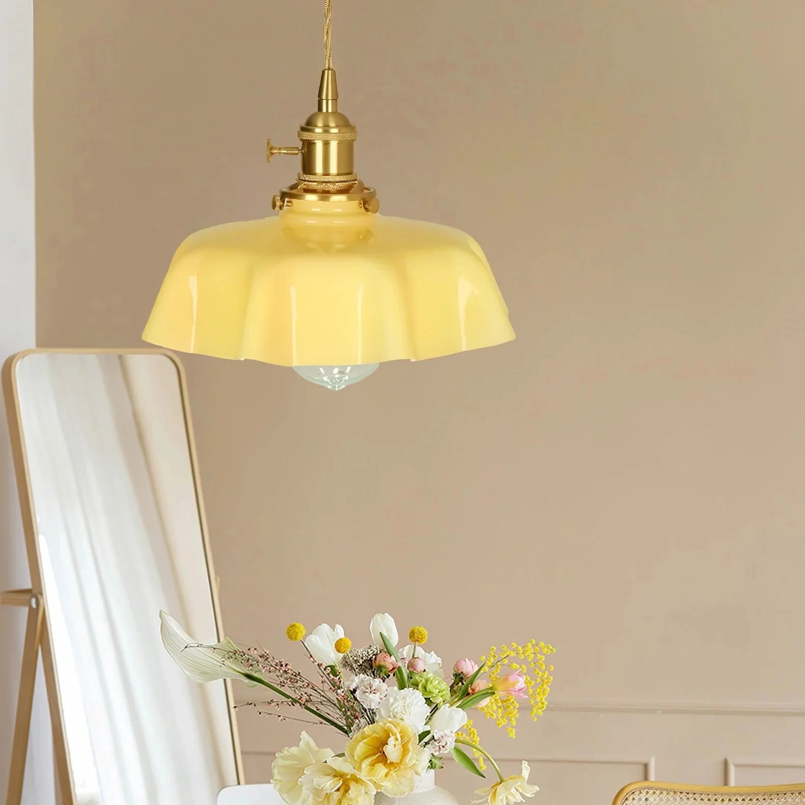 Modern Romantic Small Glass Ribbon Edge Pendant Light For Living Room - Image 14