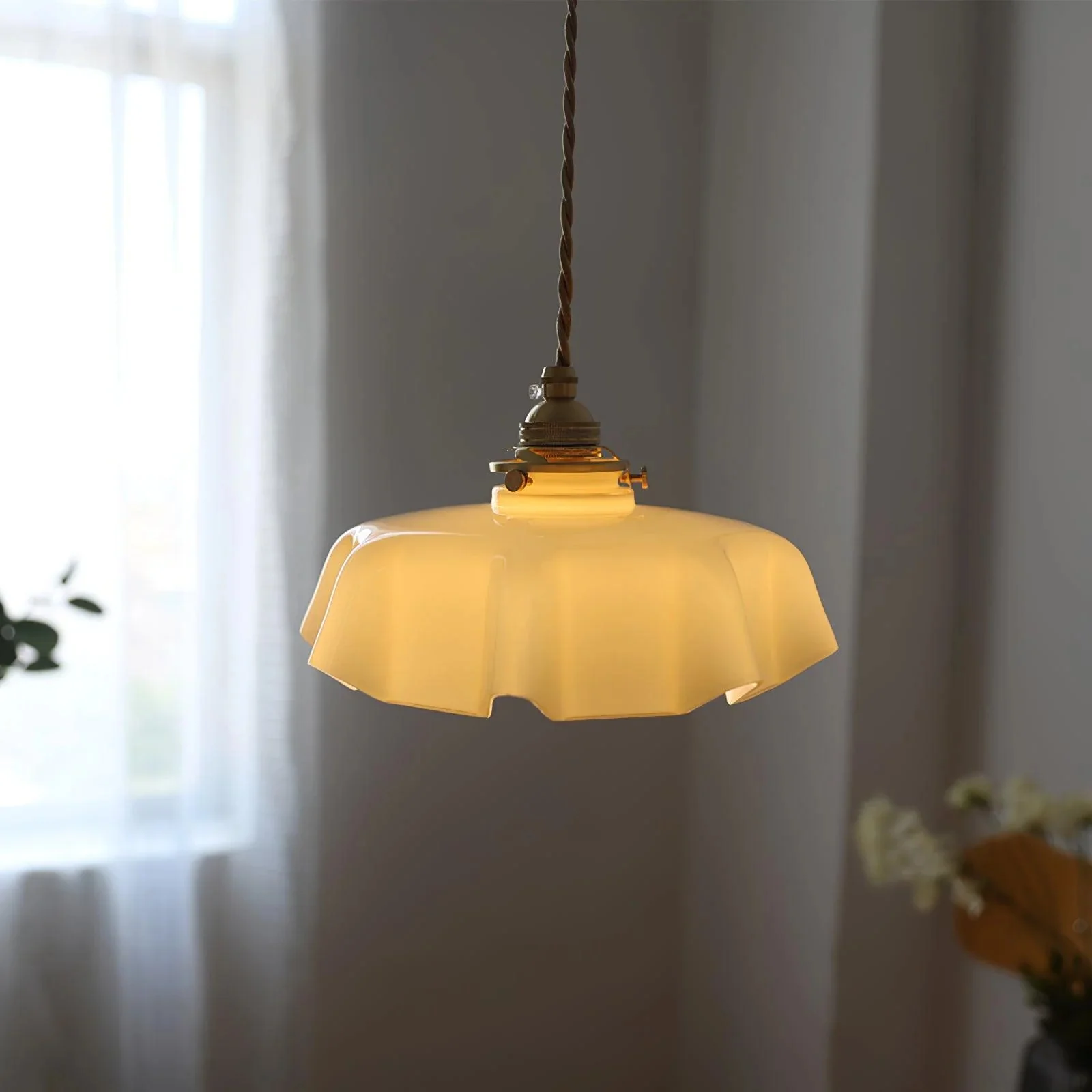 Modern Romantic Small Glass Ribbon Edge Pendant Light For Living Room - Image 15