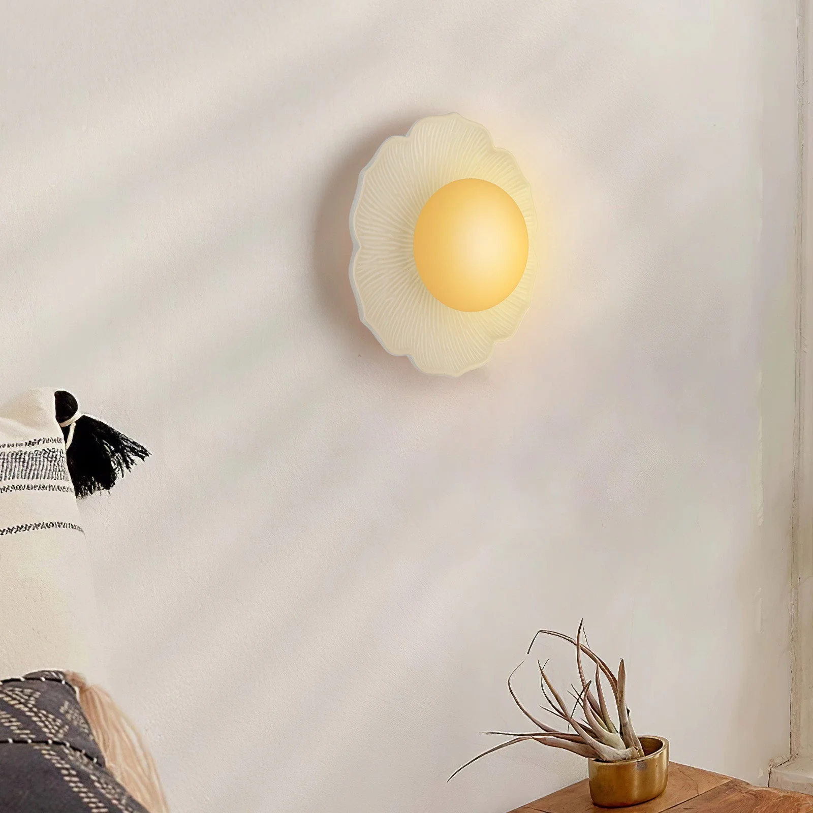 Retro Flower Petal Ceramic Wall Light - Image 3