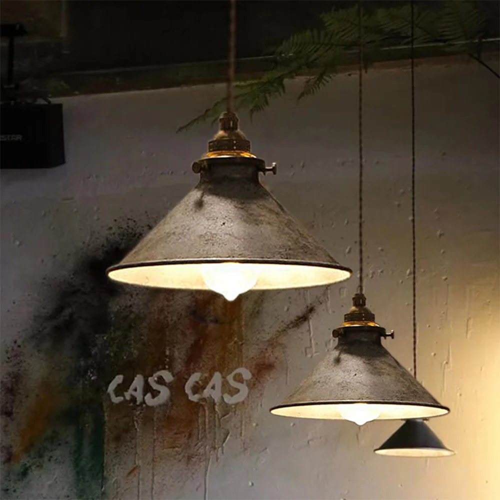 Retro Industrial Metal Fanale Pendant Light - Image 5