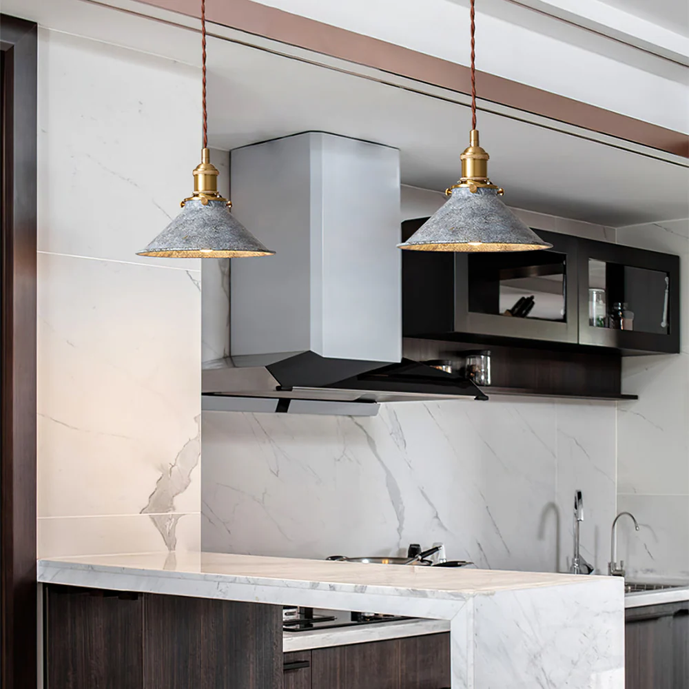 Retro Industrial Metal Fanale Pendant Light - Image 6