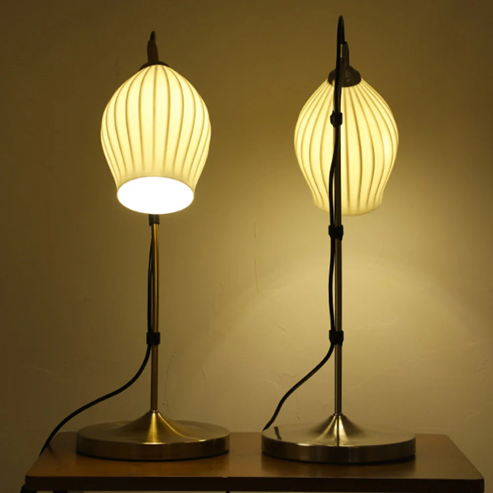 Vintage White Ceramic Ribbed Table Lamp - Image 6