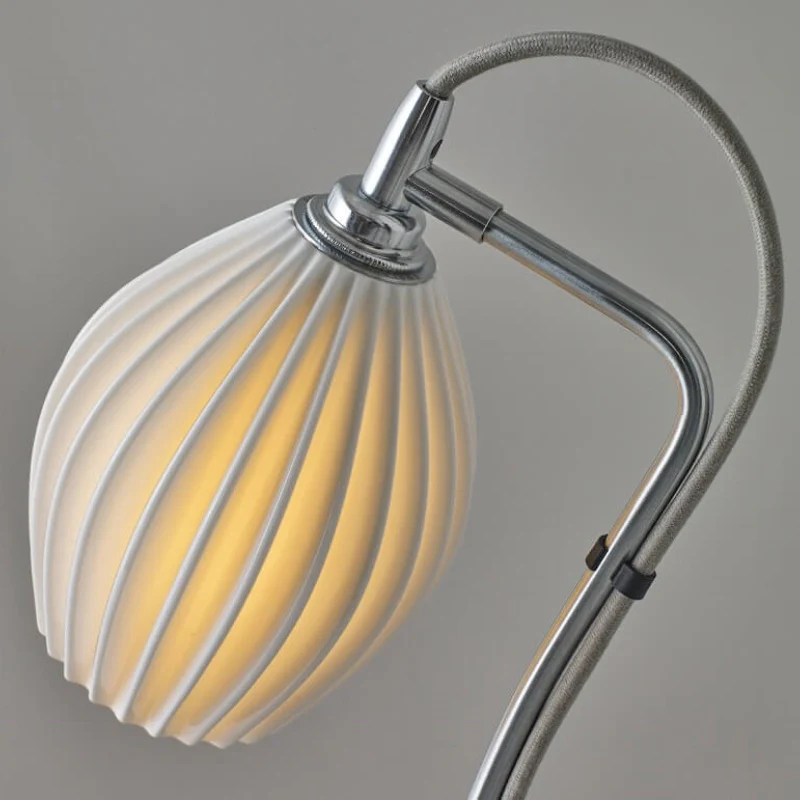 Vintage White Ceramic Ribbed Table Lamp - Image 7